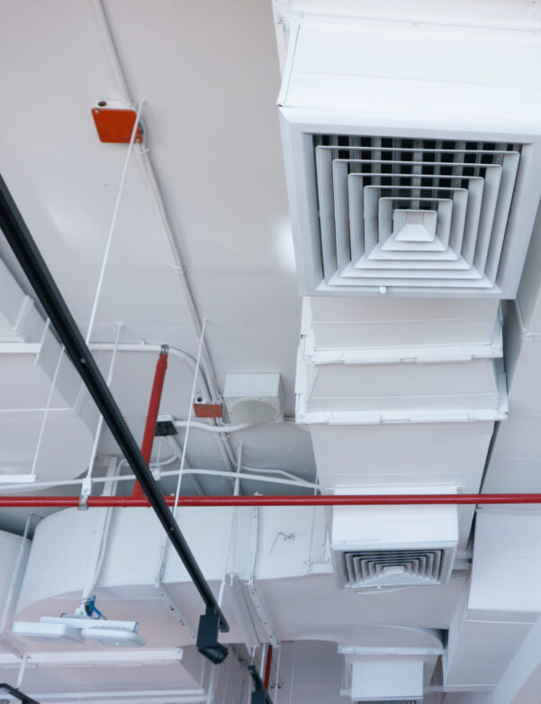 Ceiling air conditioning system Of buildings in the city Ceiling air conditioning system Of tall buildings in the city